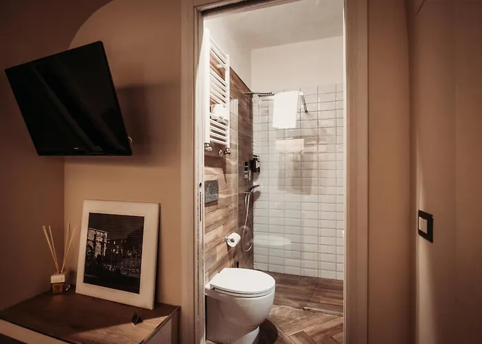 Domus Tiberina Otel 2*
