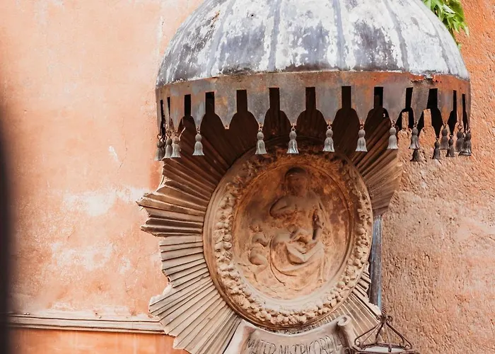 Domus Tiberina Otel 2*