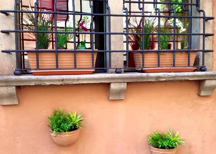 Domus Tiberina Otel 2*