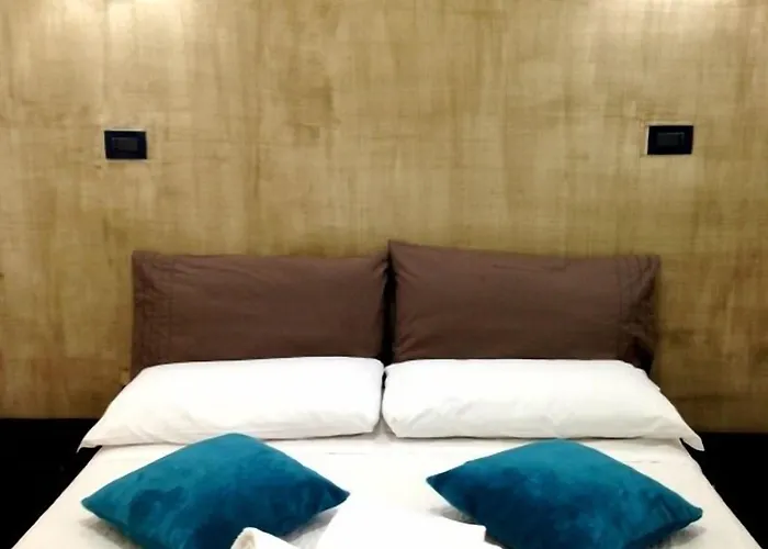 Otel Domus Tiberina 2*