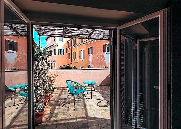 Domus Tiberina