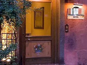 Domus Tiberina Otel 2*
