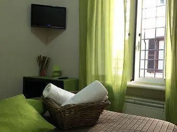 Otel Domus Tiberina 2*