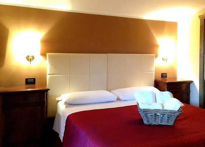 Domus Tiberina Otel